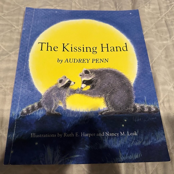 Other - The Kissing Hand